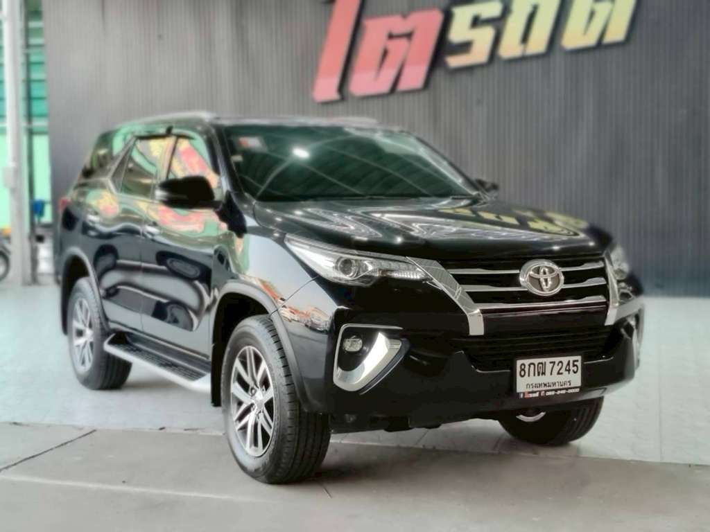 Toyota FORTUNER AT 2.4 V 2018 ทะเบียนรถ : 8กฒ 7245