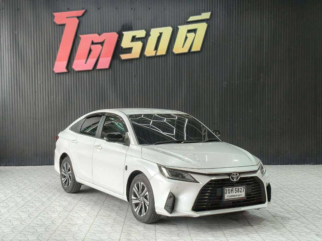 Toyota YARIS Ativ AT 1.2 Premium 2022 ทะเบียนรถ : 3ขศ 5827