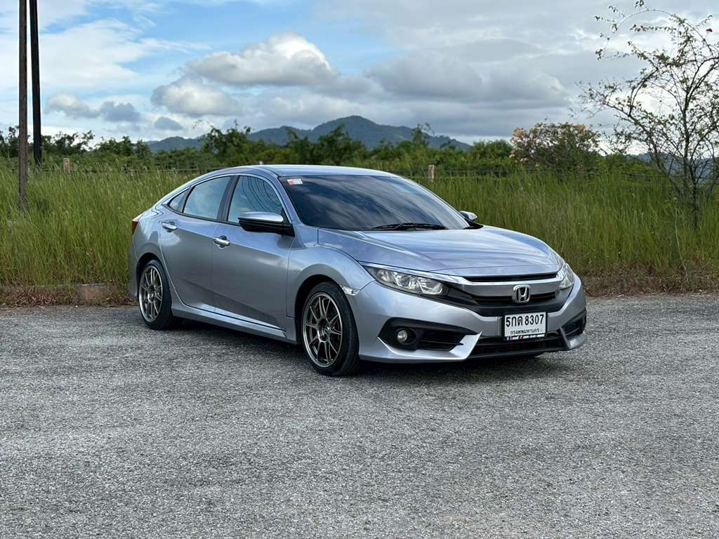 Honda Civic FC AT 1.5 EL 2017 5กด 8307