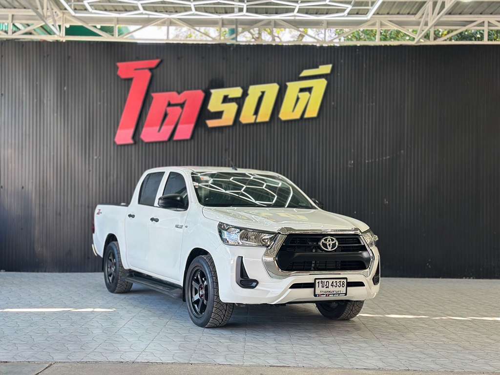 Toyota Revo สี่ประตูเตี้ย AT 2.4 MID 2020 1ขฎ 4338