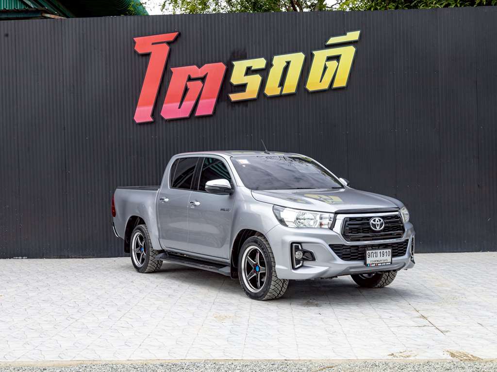 Toyota Revo สี่ประตูเตี้ย AT 2.4 J+ 2019  9กข 1910