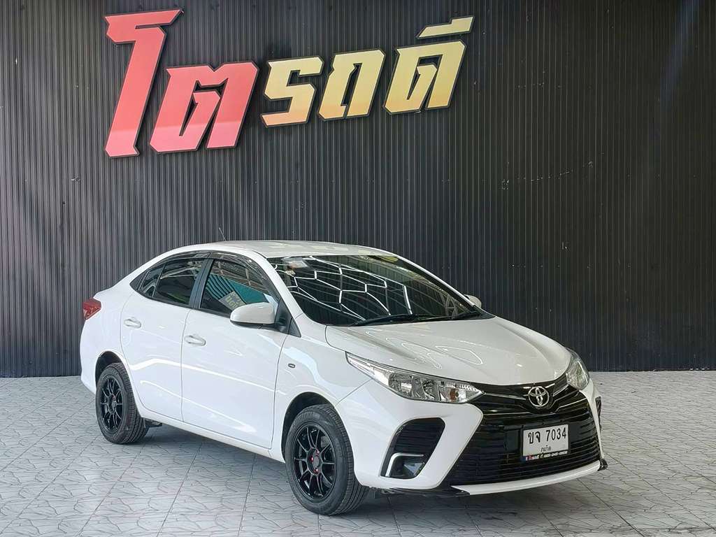 Toyota YARIS ATIV AT 1.2 ENTRY 2020 ทะเบียนรถ : ขจ 7034