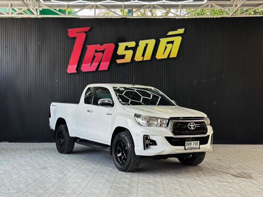 Toyota Revo แคปสูง MT 2.4 E 2019  2ฒห 709