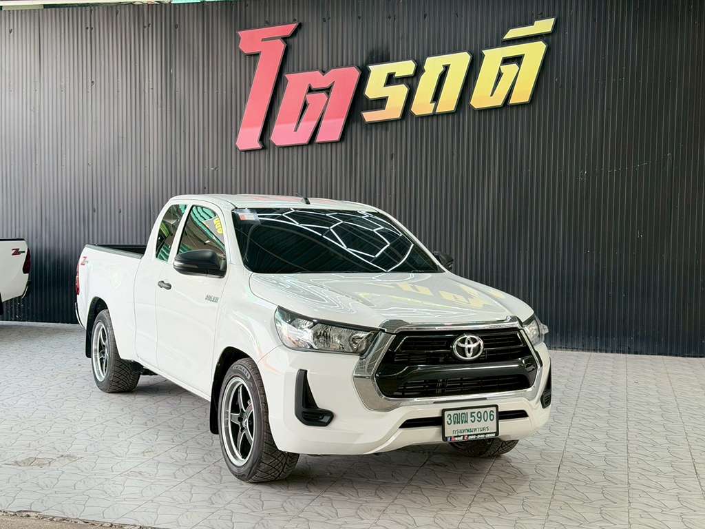 Toyota REVO CAB เตี้ย MT 2.4 Entry 2021 ทะเบียนรถ : 3ฒฒ 5906