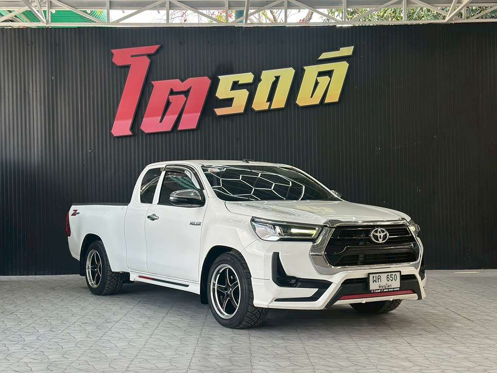 Toyota REVO CAB เตี้ย MT 2.4 MID 2022  ผค 650