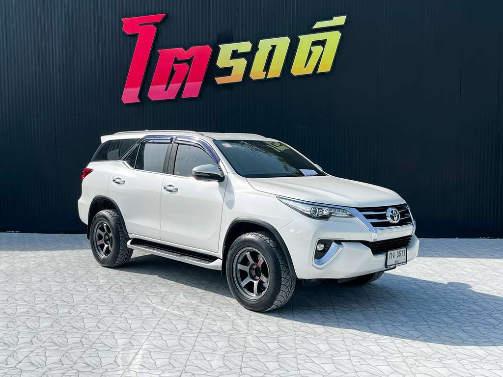 Toyota Fortuner (AT) 2.4 V 2017 กง 3517