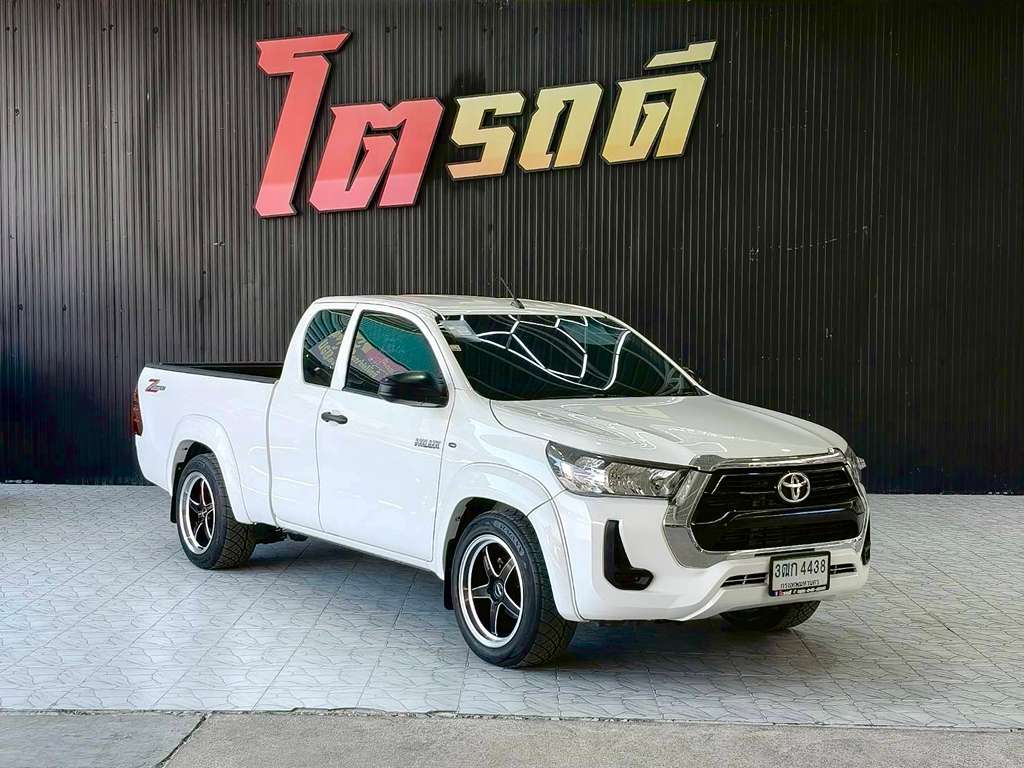 Toyota REVO CAB เตี้ย MT 2.4 2020 ทะเบียน 3ฒก 4438
