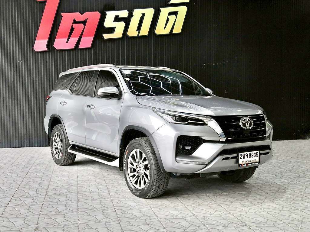 Toyota FORTUNER AT 2.4 V 2020 ทะเบียนรถ 2ขจ8935 กทม