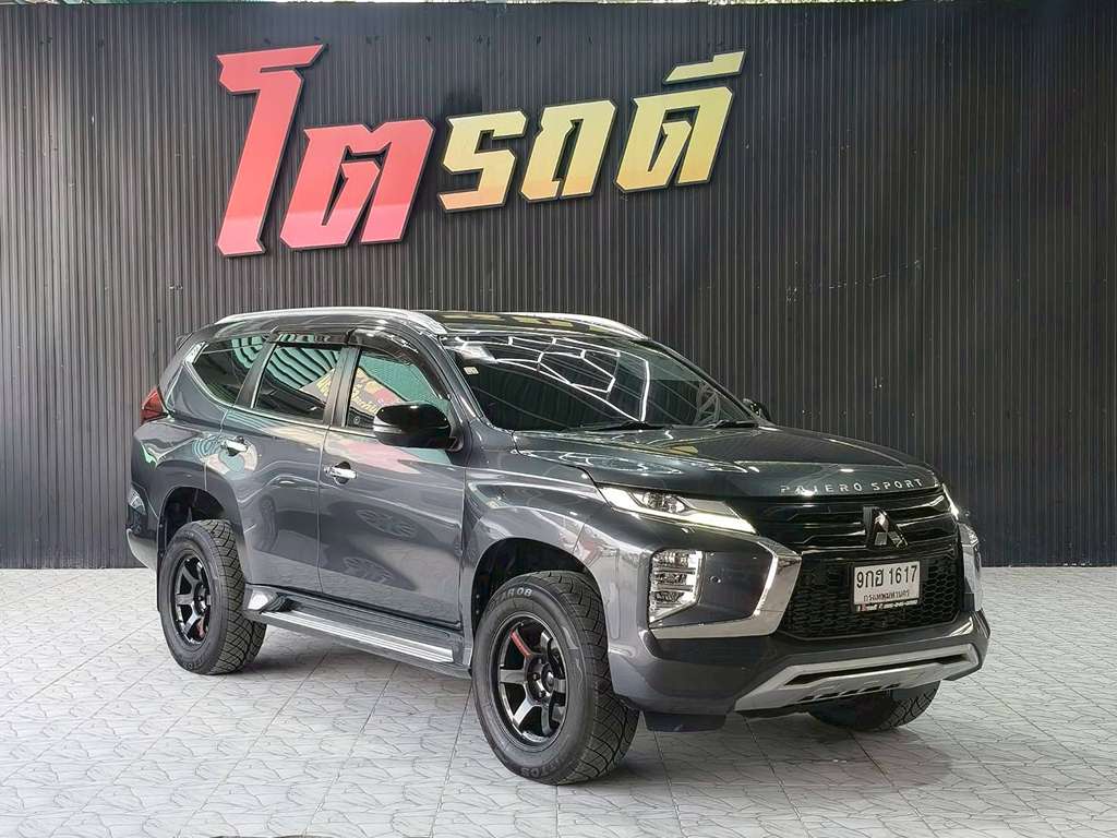 Mitsubishi PAJERO AT 2.4 GT 4WD 2019 ทะเบียนรถ 9กฮ 1617 กทม