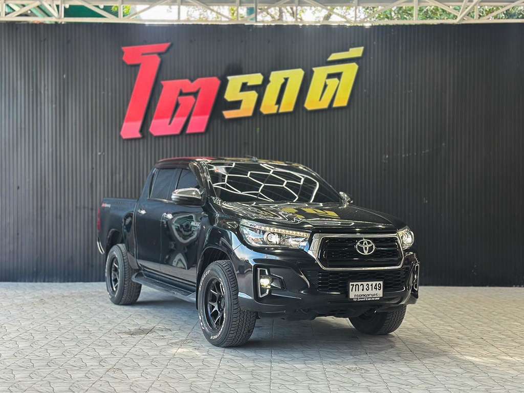 Toyota Revo สี่ประตูสูง AT 2.4 E 2018  7กว 3149