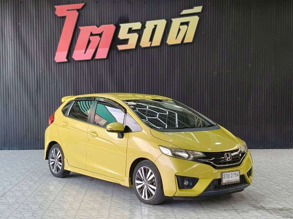 Honda JAZZ GK AT 1.5 SV+ 2014 ระบบเกียร์ : เกียร์ออโต้ ทะเบียนรถ : 3กย 2754