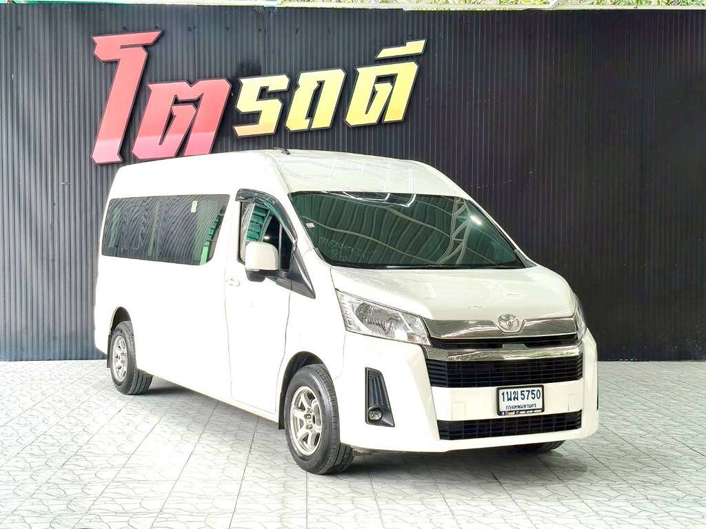 Toyota COMMUTER AT 2.8 2022 ทะเบียนรถ : 1นฆ 5750