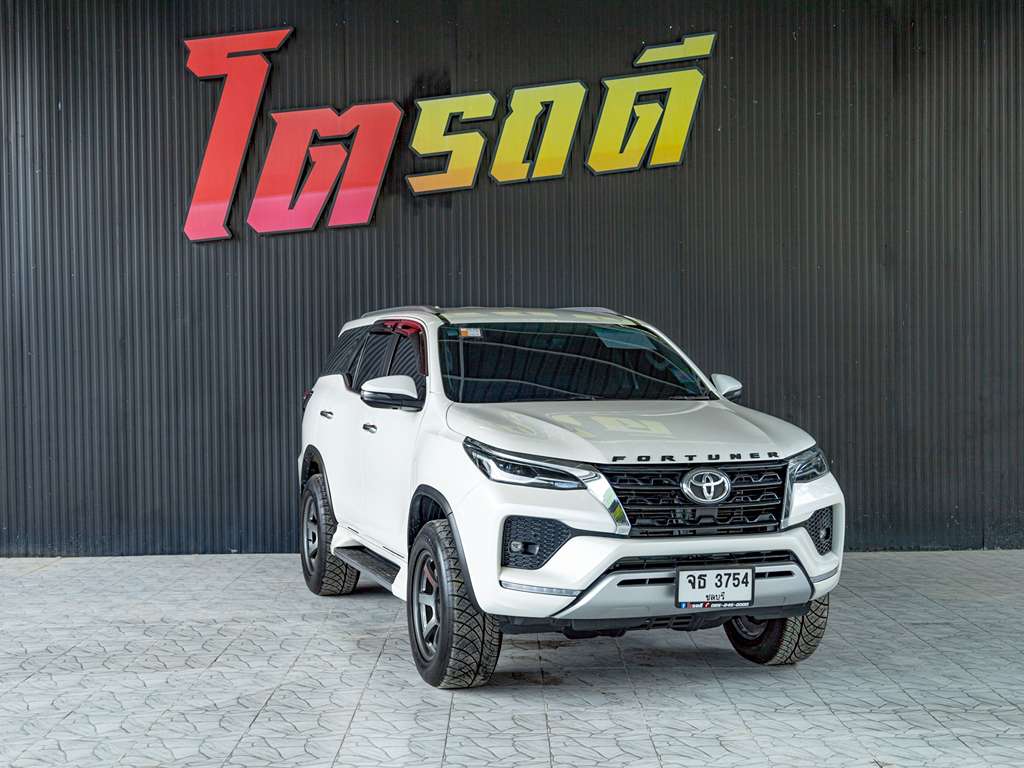 Toyota Fortuner (AT) 2.4 V 2020 จธ 3754 ชลบุรี