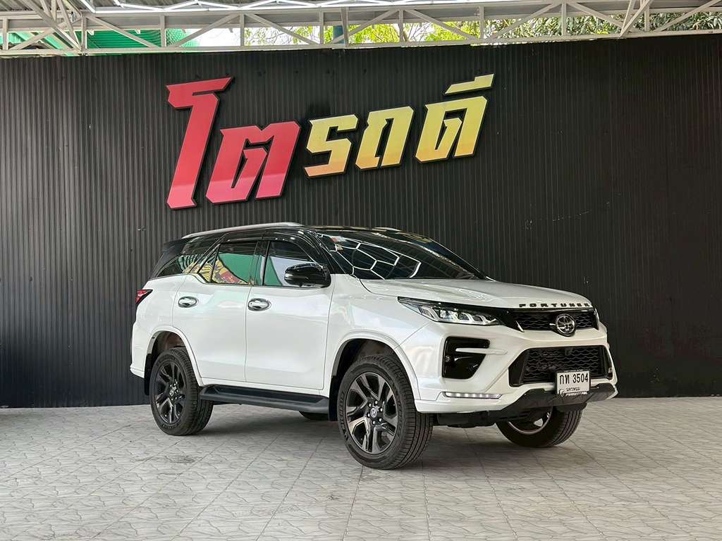 Toyota FORTUNER AT 2.8 GR 4WD 2023 ทะเบียนรถ : กท 3504