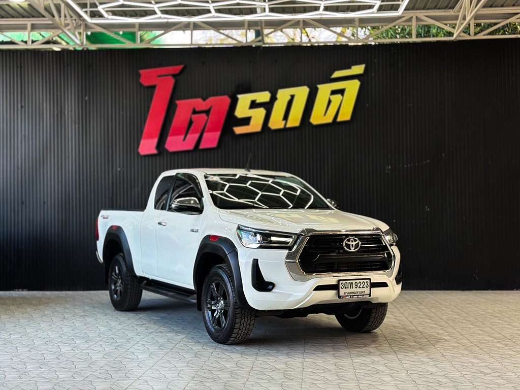 Toyota REVO CAB สูง MT 2.4 2021 3ฒท 9223