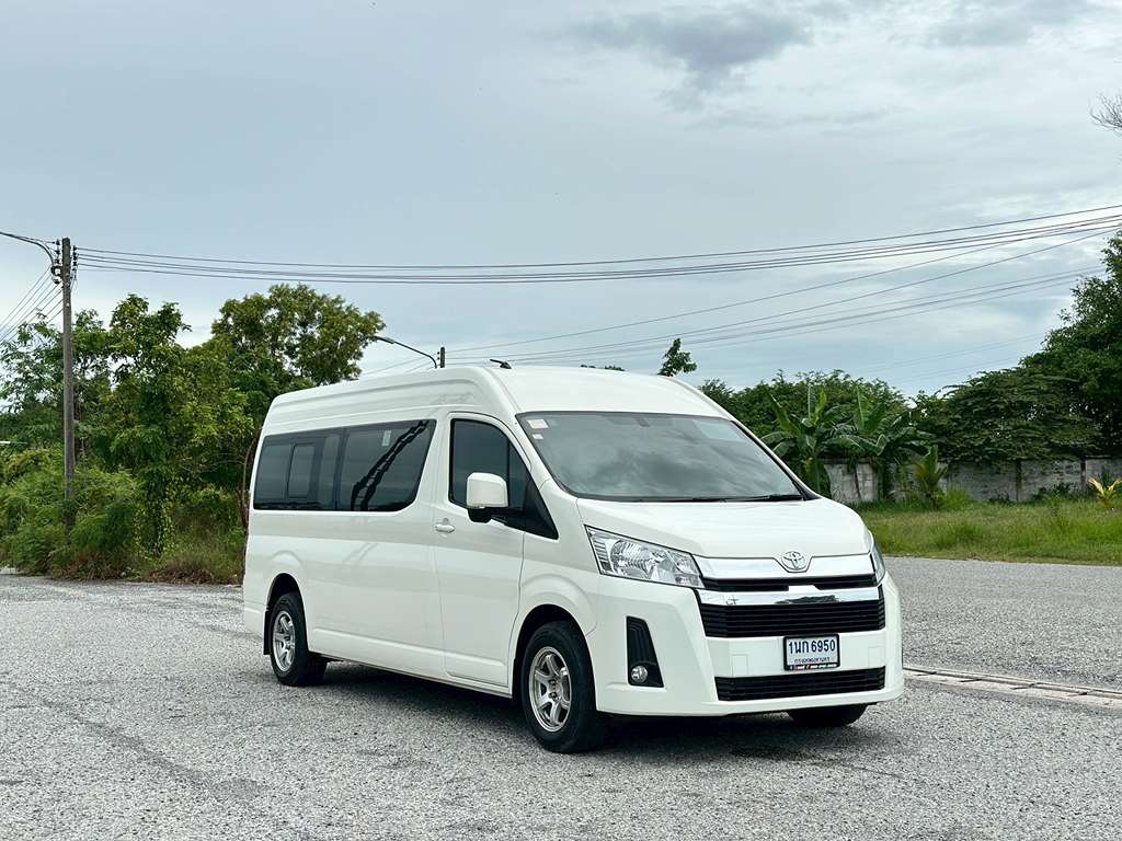 Toyota Commuter AT 2.8 2019 1นก 6950 กทม