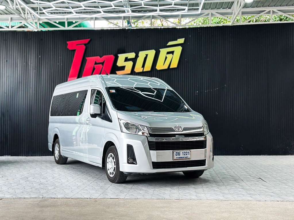 Toyota Commuter AT 2.8 2020 ระบบเกียร์ : เกียร์ออโต้ ทะเบียนรถ : ฮย 1221