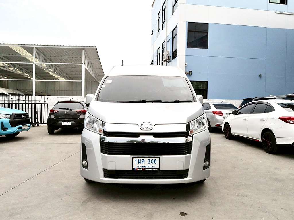 Toyota COMMUTER MT 2.8 2020  ทะเบียนรถ : 1นค 306