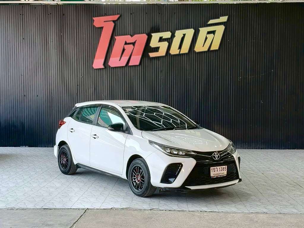 Toyota YARIS AT 1.2 SPORT 2021 ทะเบียนรถ 1ขว 1385