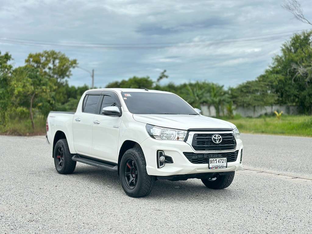 Toyota Revo สี่ประตูสูง MT 2.4 J+ 2020 9กร 4721 กทม