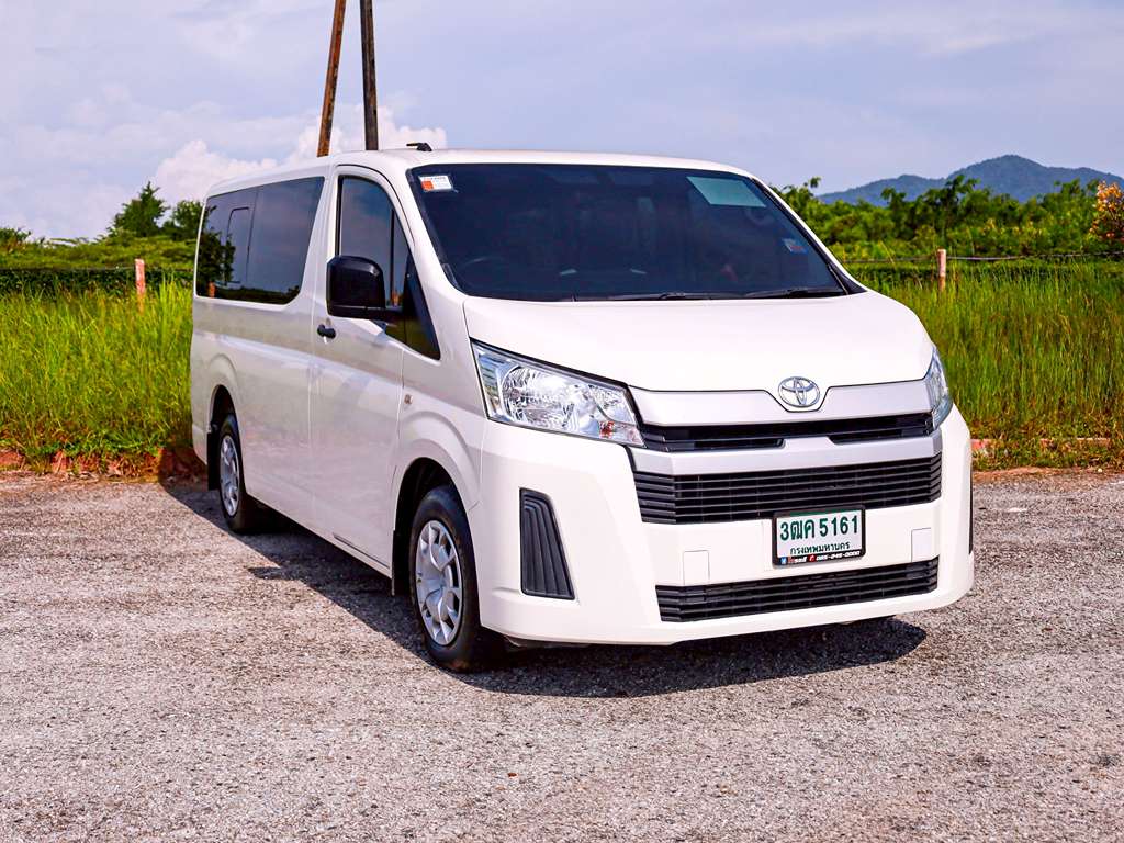 Toyota Hiace MT 2.8 2020  3ฒค 5161