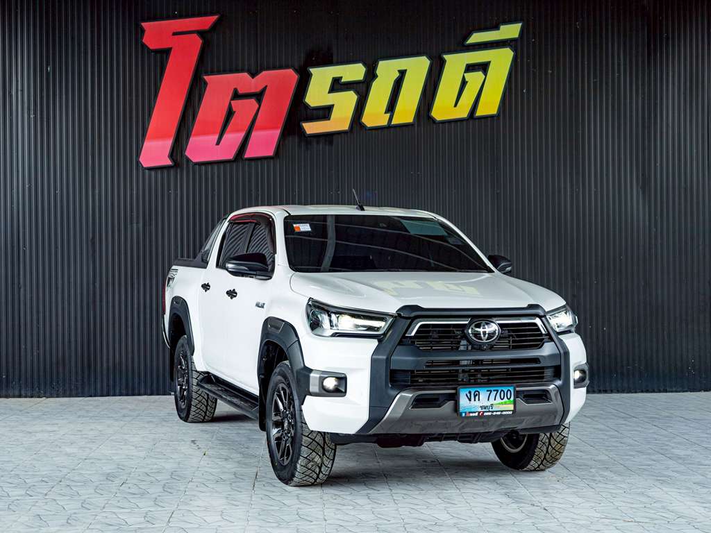 Toyota Revo สี่ประตูสูง AT**คืนทะเบียน 2.4 Rocco 2022 งค 7700 ฃลบุรี