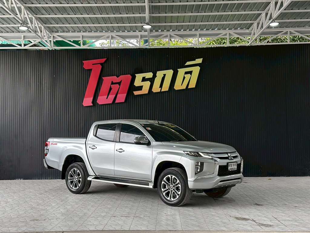 Mitsubishi Triton สี่ประตูสูง AT 2.4 GLS 2019 9กย 1015 กทม